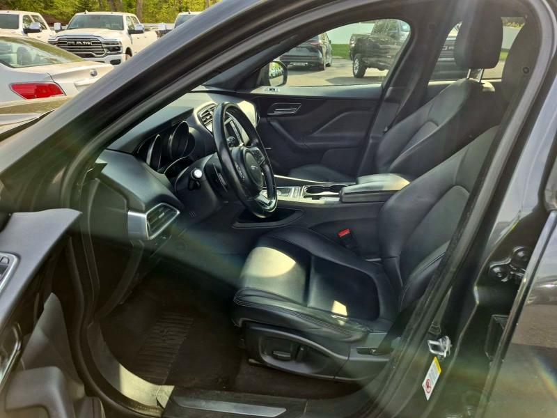 53378116 :رقم المزاد ، SADCJ2BV7HA050368 vin ، 2017 Jaguar F-pace مزاد بيع