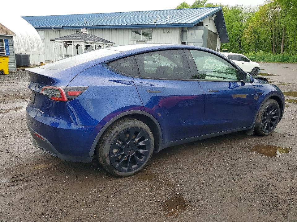 2024 Tesla Model Y მანქანა იყიდება აუქციონზე, vin: 7SAYGDEEXRA274699, აუქციონის ნომერი: 52746156