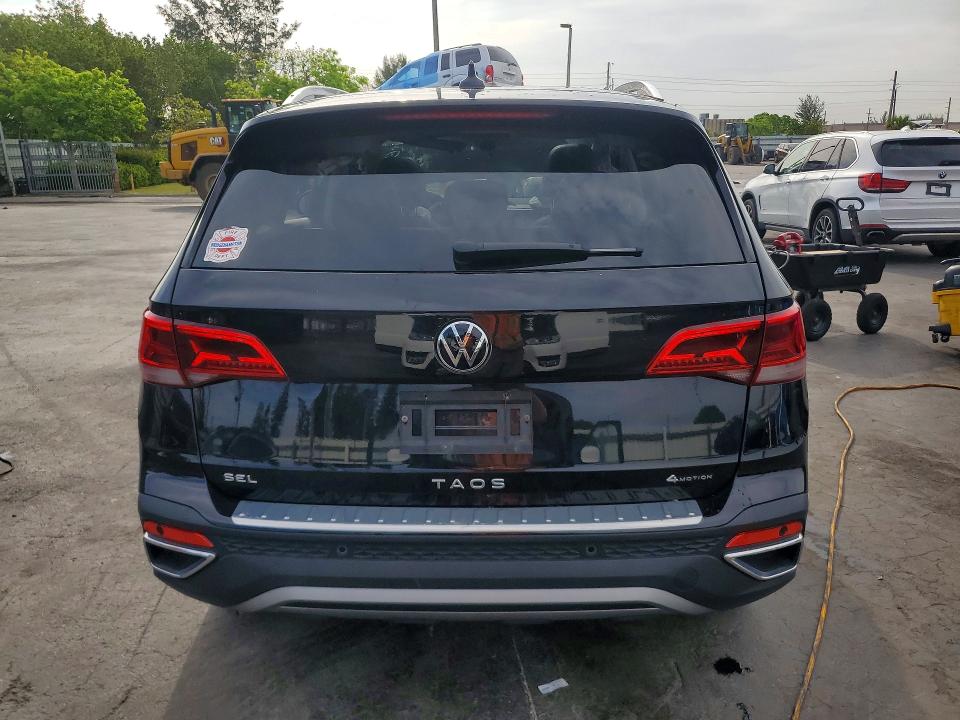 51037176 :رقم المزاد ، 3VV2X7B24NM049607 vin ، 2022 Volkswagen Taos مزاد بيع