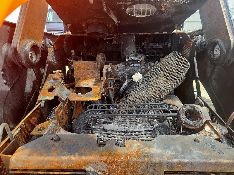 55181956 :رقم المزاد ، 1T0333GMEPF444753 vin ، 2023 John Deere 333g مزاد بيع