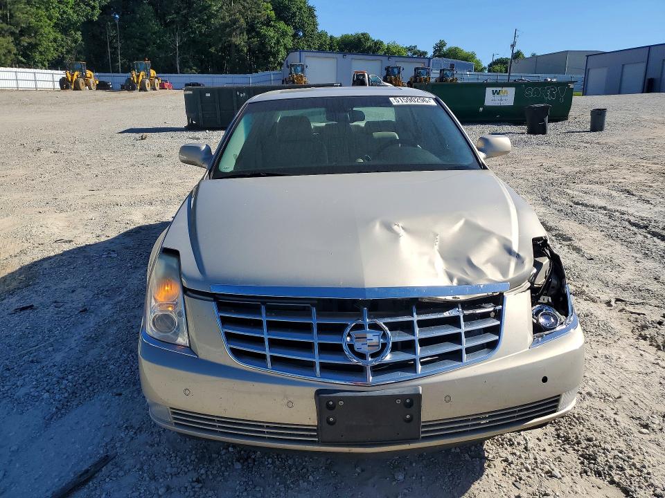 51590296 :رقم المزاد ، 1G6KD57Y17U199376 vin ، 2007 Cadillac Dts مزاد بيع