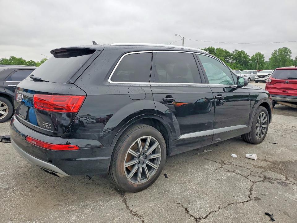 Продажа на аукционе авто 2017 Audi Q7, vin: WA1LAAF76HD013788, номер лота: 53881856