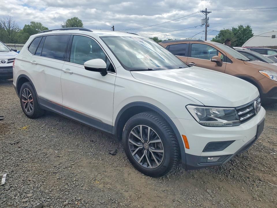 Продажа на аукционе авто 2018 Volkswagen Tiguan, vin: 3VV2B7AX6JM019613, номер лота: 53723456