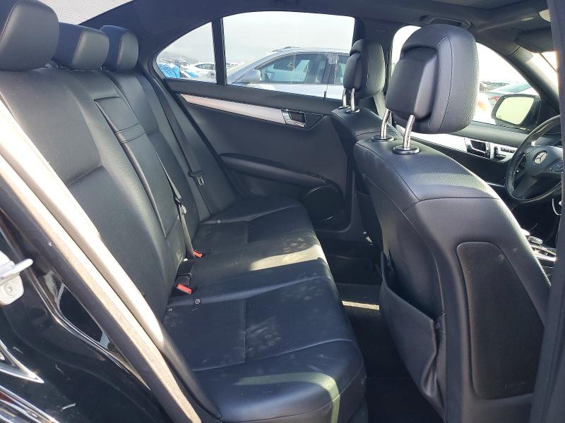 52921456 :رقم المزاد ، WDDGF54X79F234623 vin ، 2009 Mercedes-benz C مزاد بيع