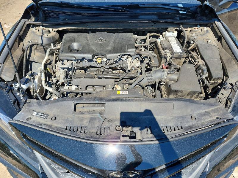 51961036 :رقم المزاد ، 4T1G11AK2MU557696 vin ، 2021 Toyota Camry مزاد بيع