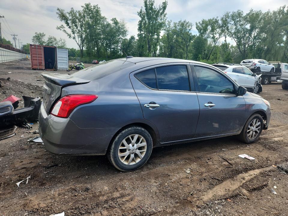 54652886 :رقم المزاد ، 3N1CN7AP6JL871639 vin ، 2018 Nissan Versa مزاد بيع