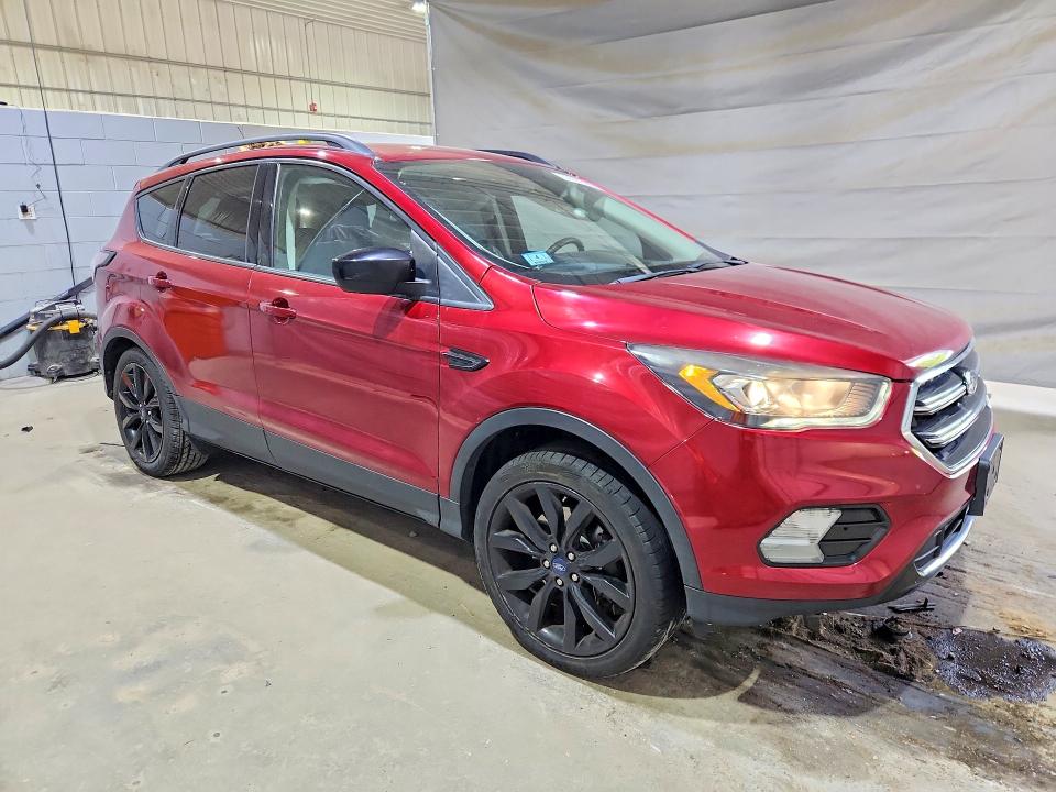 2018 Ford Escape მანქანა იყიდება აუქციონზე, vin: 1FMCU9GD9JUB92684, აუქციონის ნომერი: 55597086