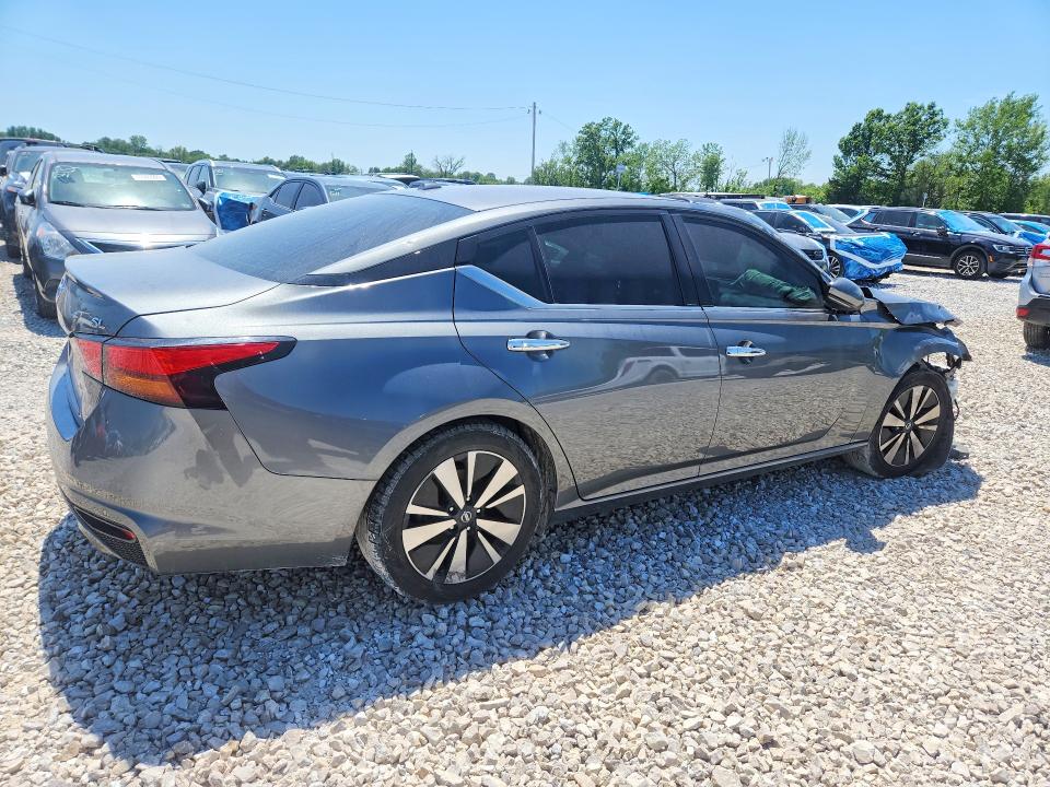 2019 Nissan Altima მანქანა იყიდება აუქციონზე, vin: 1N4BL4EV8KC111396, აუქციონის ნომერი: 49882426