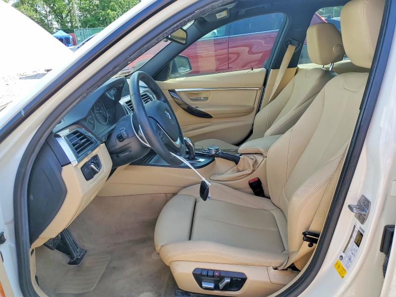 54082556 :رقم المزاد ، WBA8E9G50GNT46053 vin ، 2016 Bmw 328 مزاد بيع