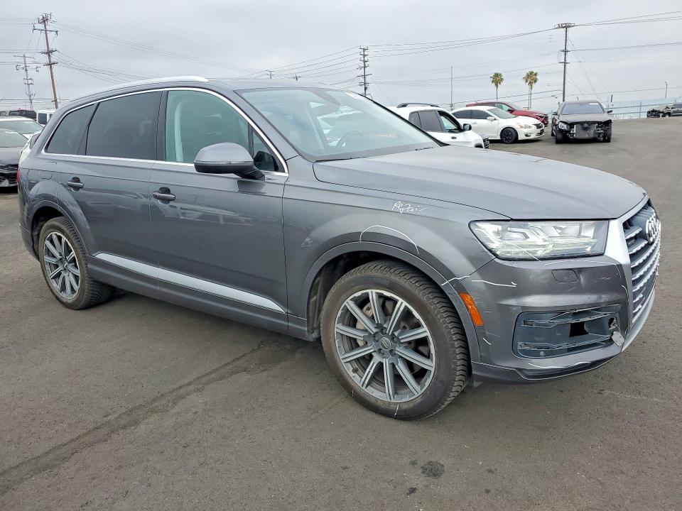 53656256 :رقم المزاد ، WA1LHAF75KD037146 vin ، 2019 Audi Q7 مزاد بيع