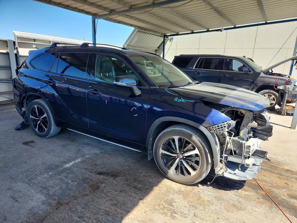 52330656 :رقم المزاد ، 5TDLZRAH9NS095092 vin ، 2022 Toyota Highlander مزاد بيع