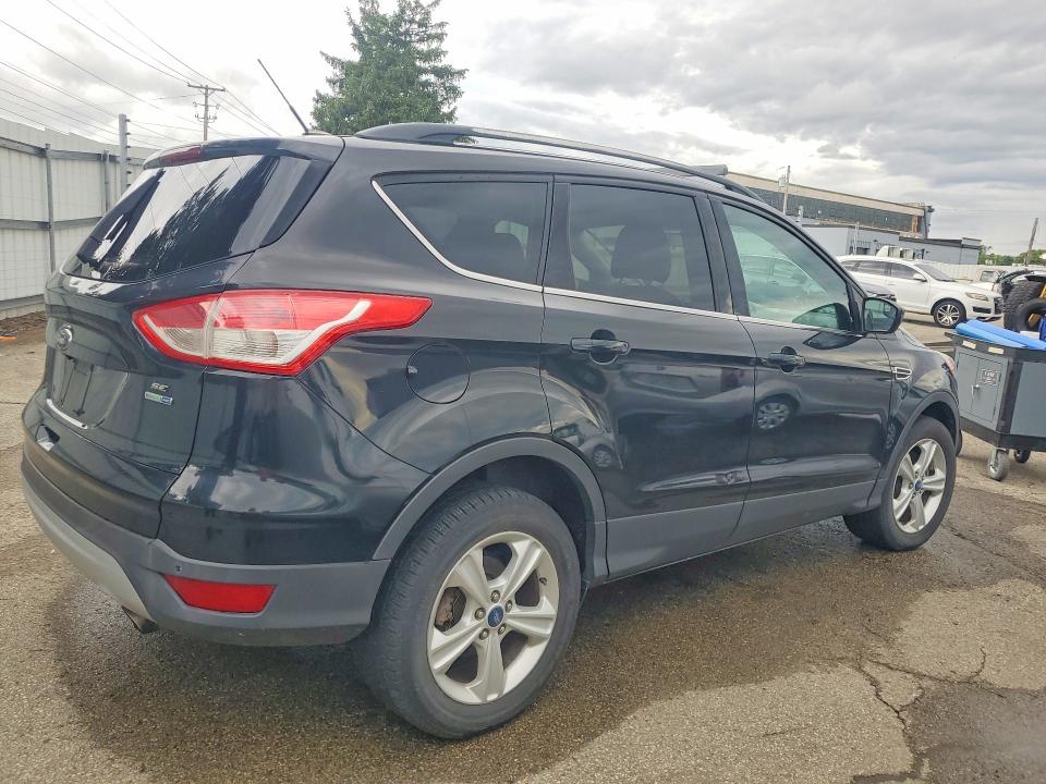 2014 Ford Escape მანქანა იყიდება აუქციონზე, vin: 1FMCU9GXXEUB06685, აუქციონის ნომერი: 54816686