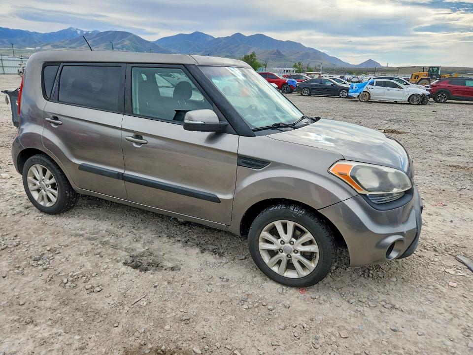 52101696 :رقم المزاد ، KNDJT2A69D7487609 vin ، 2013 Kia Soul مزاد بيع