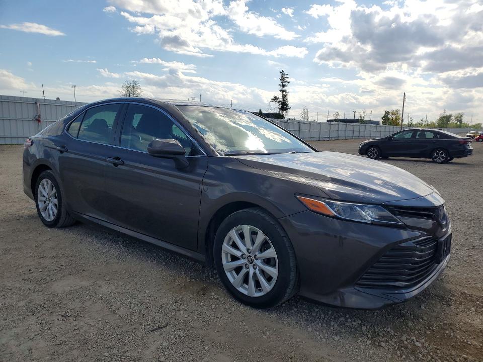 52123696 :رقم المزاد ، JTNB11HK2J3043266 vin ، 2018 Toyota Camry مزاد بيع