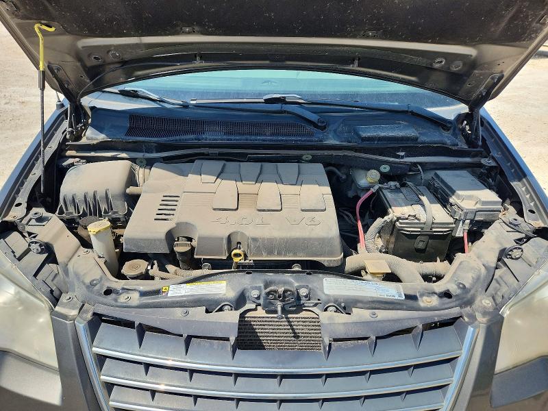 53736146 :رقم المزاد ، 2A4RR5DX0AR398975 vin ، 2010 Chrysler Town & Country مزاد بيع
