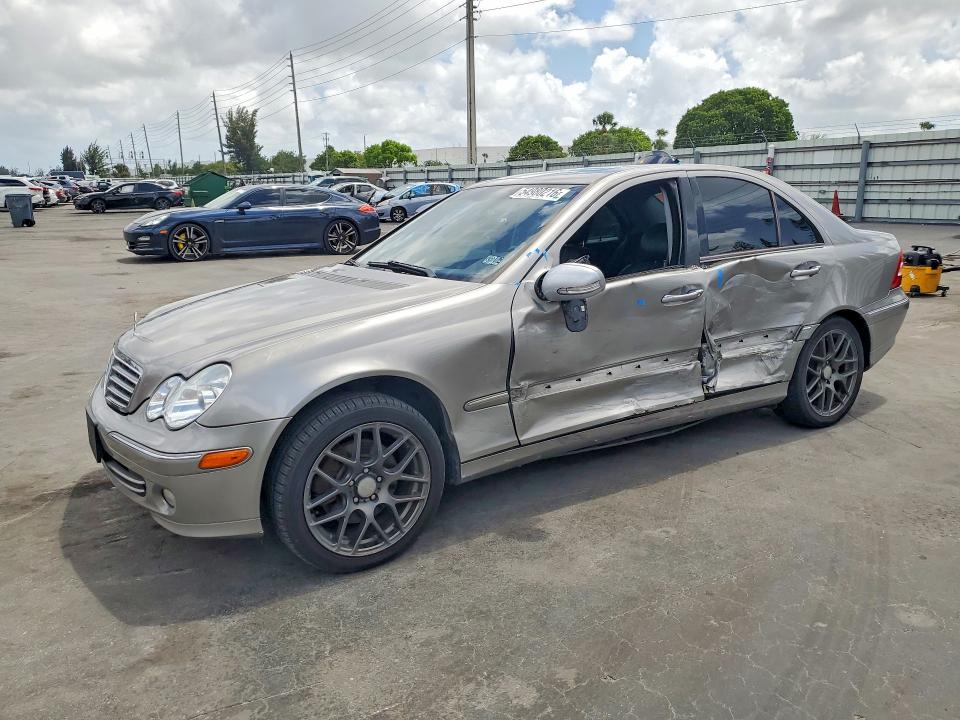 Auction sale of the 2005 Mercedes-benz C, vin: WDBRF81J85F628435, lot number: 54980216