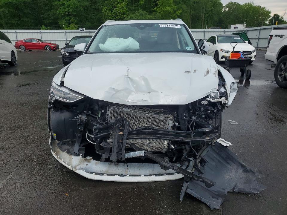 53714536 :رقم المزاد ، WA1EECF36P1089677 vin ، 2023 Audi Q3 مزاد بيع