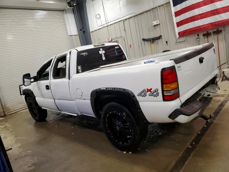 Продажа на аукционе авто 2005 Gmc New Sierra, vin: 2GTEK19B551185961, номер лота: 52745676