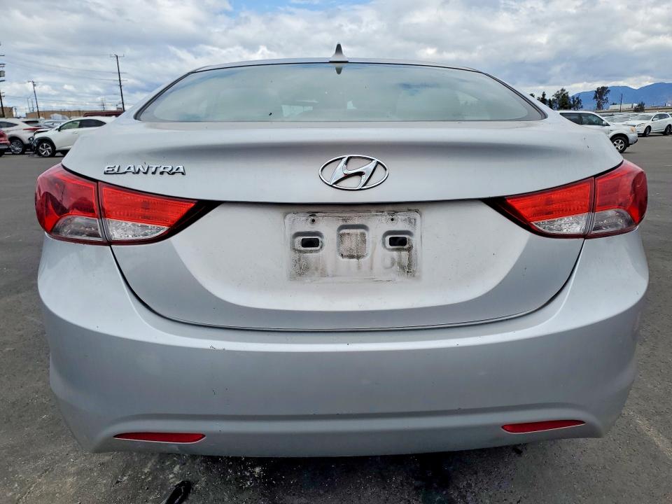 Продаж на аукціоні авто 2013 Hyundai Elantra, vin: KMHDH4AE7DU586413, номер лоту: 52481386