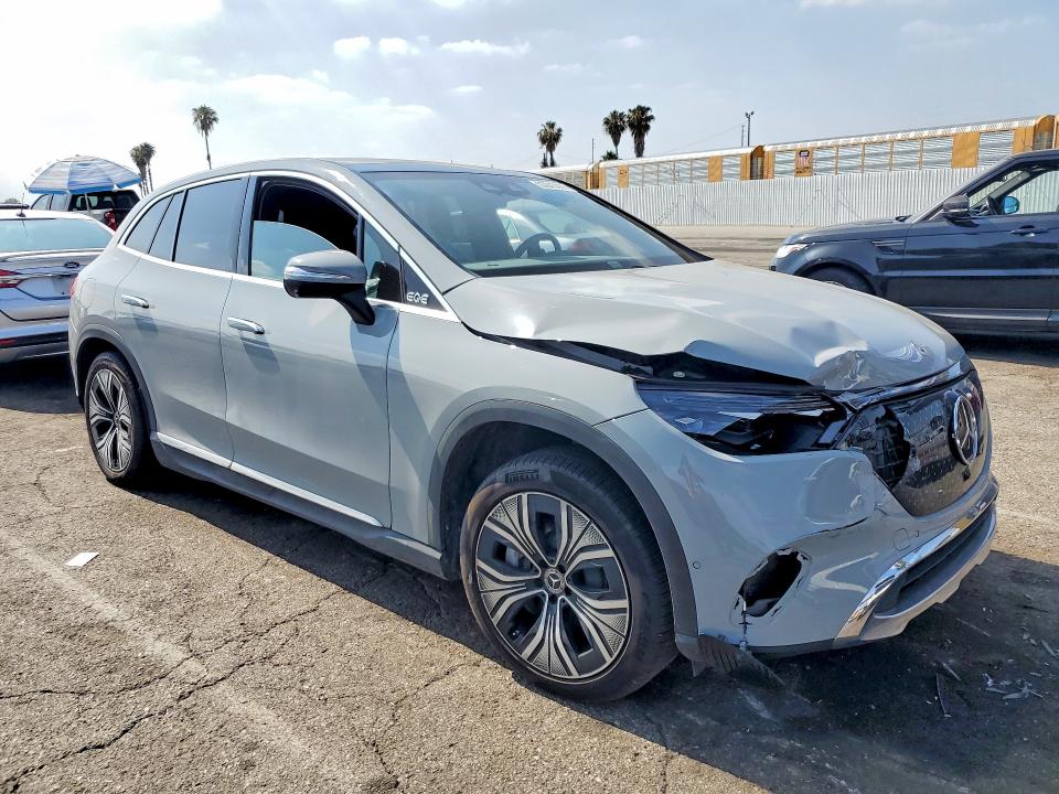 53943426 :رقم المزاد ، 4JGGM1CB4RA045922 vin ، 2024 Mercedes-benz Eqe Suv مزاد بيع