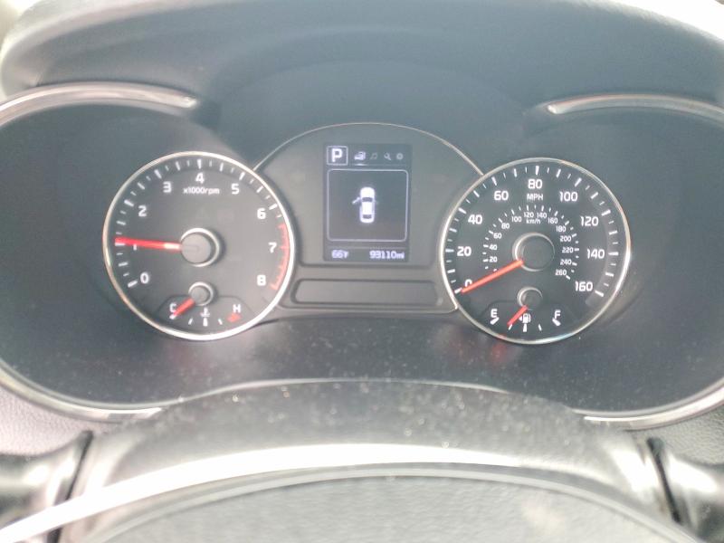 52225316 :رقم المزاد ، 3KPFL4A76JE272968 vin ، 2018 Kia Forte مزاد بيع