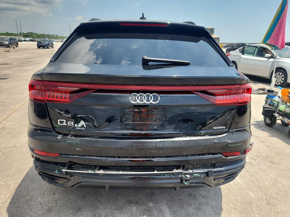52102826 :رقم المزاد ، WA1EVAF16KD039372 vin ، 2019 Audi Q8 مزاد بيع