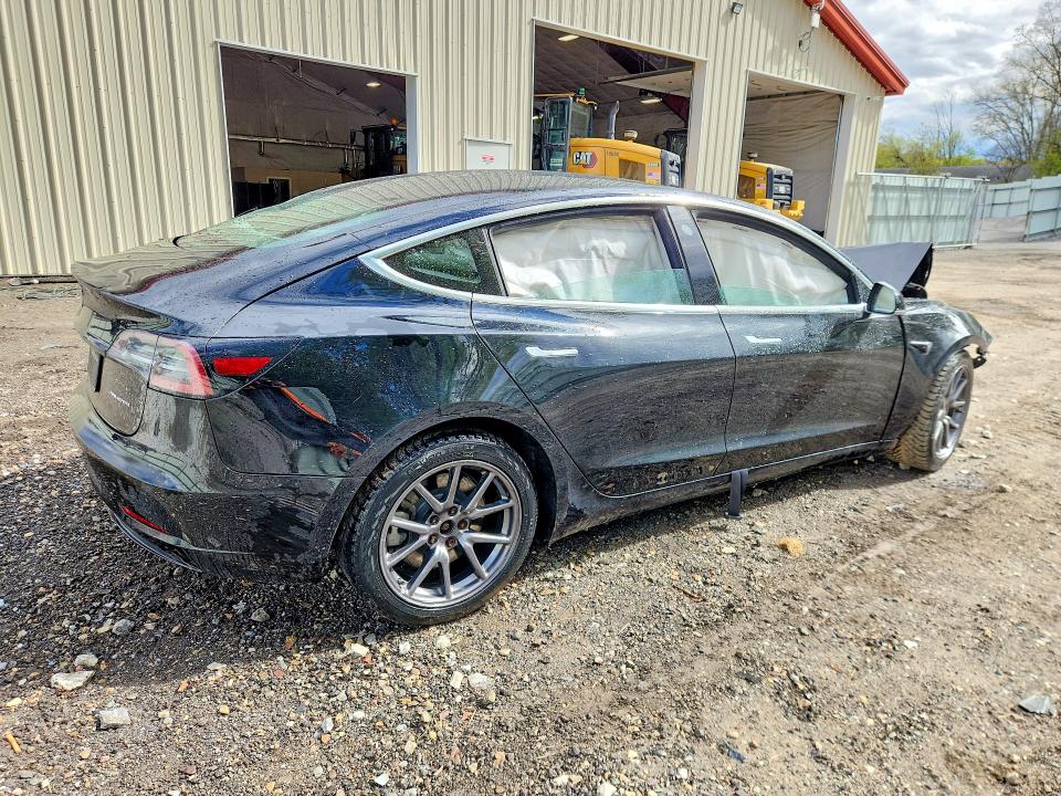 Продаж на аукціоні авто 2018 Tesla Model 3, vin: 5YJ3E1EB8JF184315, номер лоту: 52487046