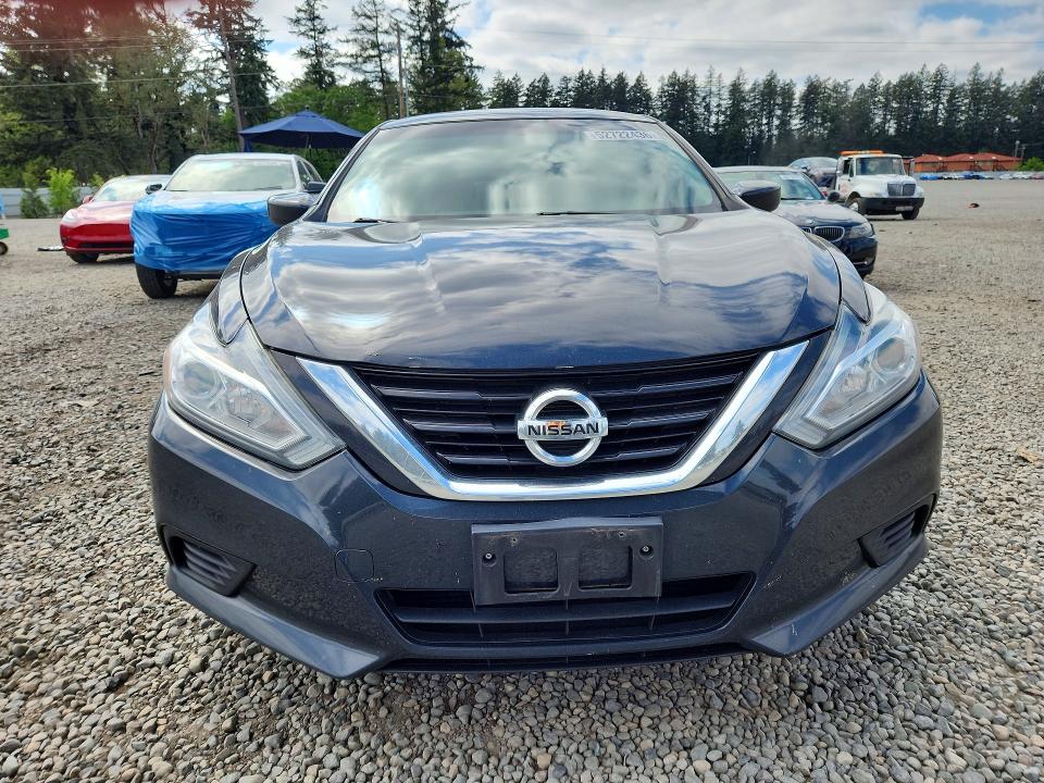 2018 Nissan Altima მანქანა იყიდება აუქციონზე, vin: 1N4AL3AP1JC295382, აუქციონის ნომერი: 52722436