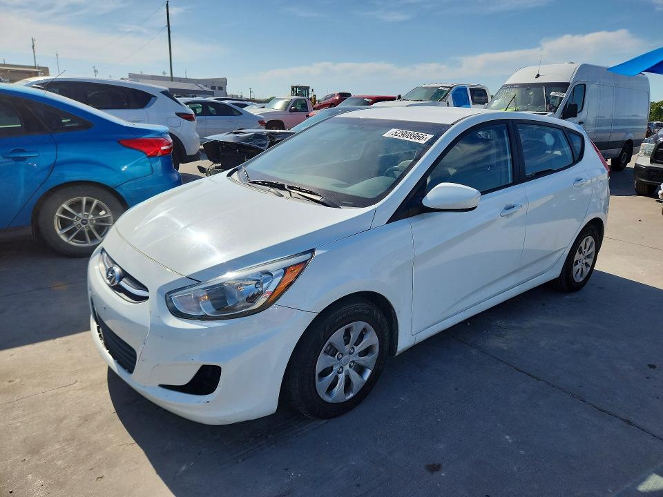 52908966 :رقم المزاد ، KMHCT5AE7FU219739 vin ، 2015 Hyundai Accent مزاد بيع