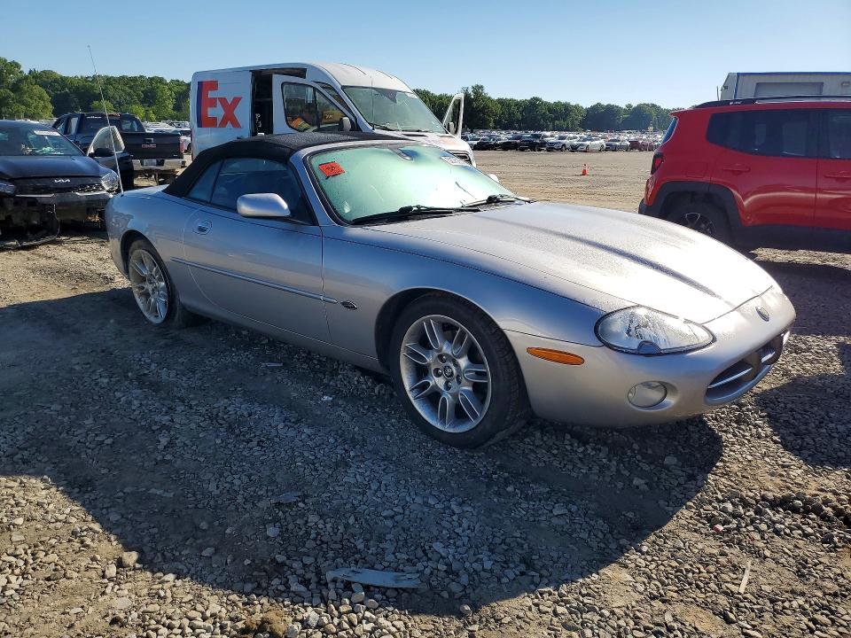 52758506 :رقم المزاد ، SAJDA42C02NA29098 vin ، 2002 Jaguar Xk8 مزاد بيع