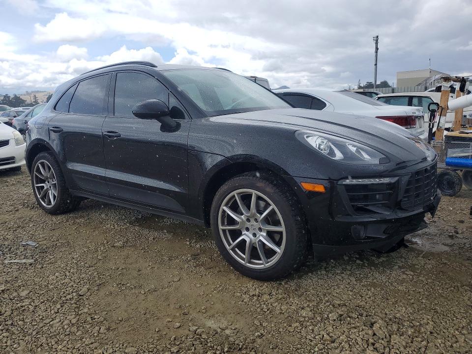55406766 :رقم المزاد ، WP1AA2A56HLB08039 vin ، 2017 Porsche Macan مزاد بيع