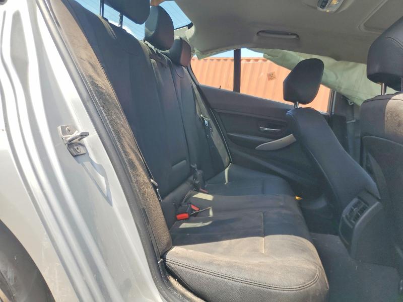51962556 :رقم المزاد ، WBA8E5G52HNU23077 vin ، 2017 Bmw 320 مزاد بيع