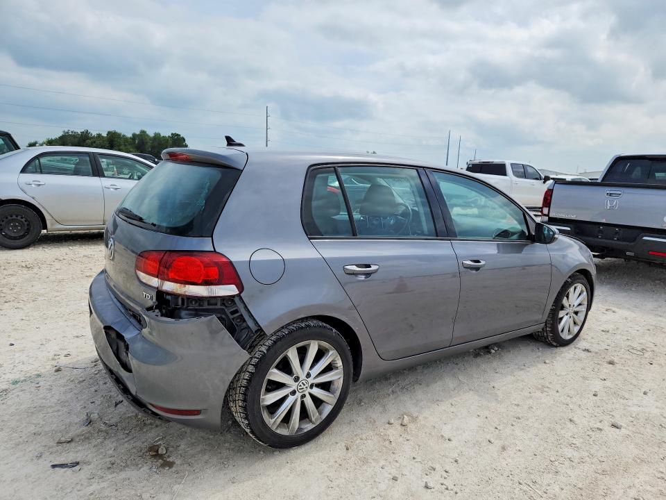 51681946 :رقم المزاد ، WVWDM7AJ2DW135697 vin ، 2013 Volkswagen Golf مزاد بيع