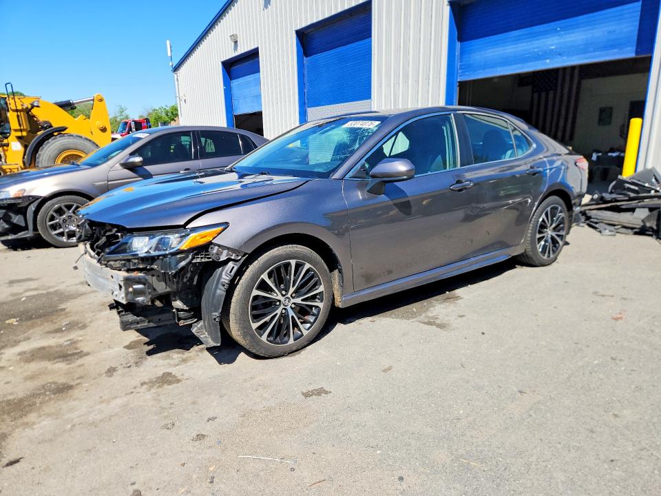 Auction sale of the 2018 Toyota Camry, vin: 4T1B11HK0JU562424, lot number: 53074076