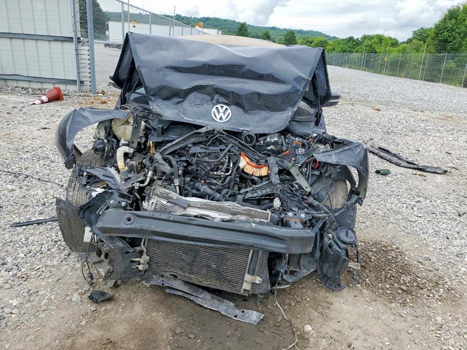 53435236 :رقم المزاد ، 3VW5DAAT2JM505199 vin ، 2018 Volkswagen Beetle مزاد بيع