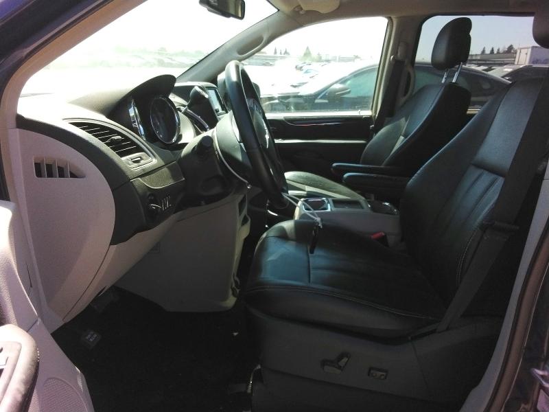 2016 Chrysler Town & Country მანქანა იყიდება აუქციონზე, vin: 2C4RC1BGXGR175273, აუქციონის ნომერი: 52434466