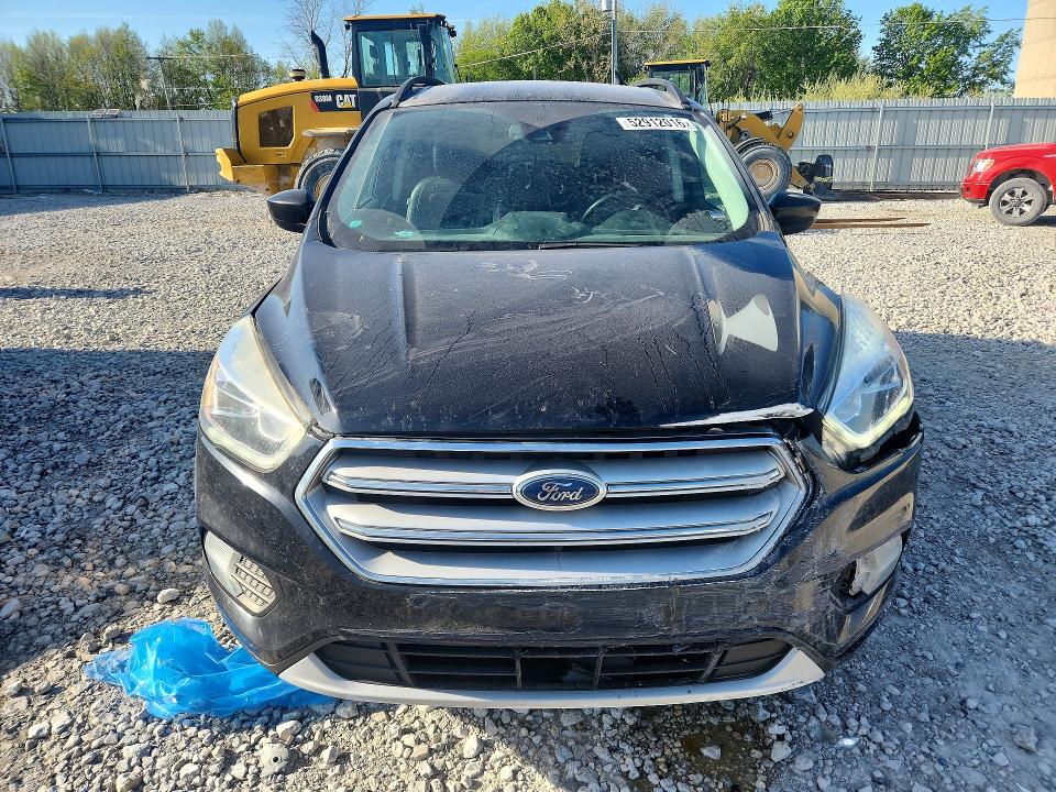 Продаж на аукціоні авто 2018 Ford Escape, vin: 1FMCU0HD7JUB09215, номер лоту: 52912016