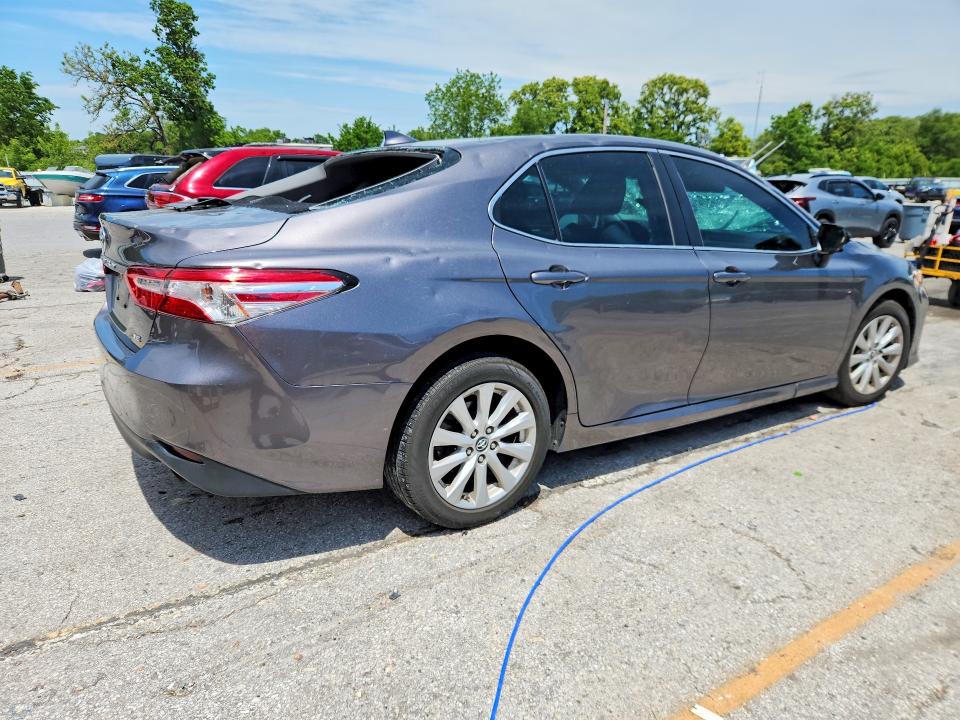 2019 Toyota Camry მანქანა იყიდება აუქციონზე, vin: 4T1B11HK8KU713804, აუქციონის ნომერი: 52415236