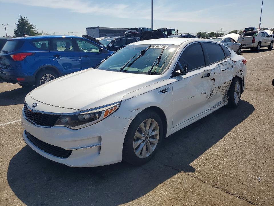 Продаж на аукціоні авто 2018 Kia Optima, vin: 5XXGT4L34JG266740, номер лоту: 53100436