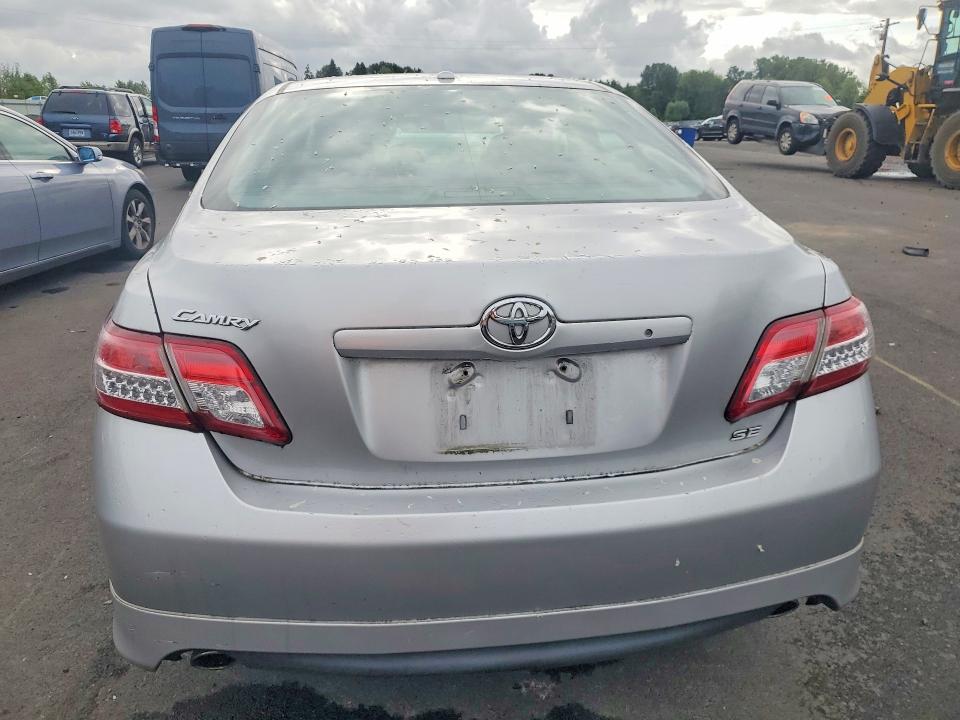 53923826 :رقم المزاد ، 4T1BF3EK7BU124518 vin ، 2011 Toyota Camry مزاد بيع