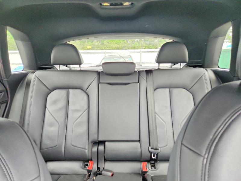 53576916 :رقم المزاد ، WA1AECF32L1059472 vin ، 2020 Audi Q3 مزاد بيع