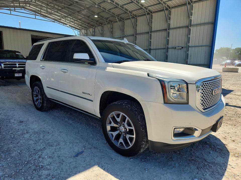 52450176 :رقم المزاد ، 1GKS2CKJ5FR511562 vin ، 2015 Gmc Yukon مزاد بيع