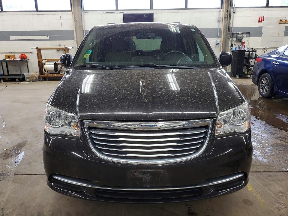 2015 Chrysler Town & Country მანქანა იყიდება აუქციონზე, vin: 2C4RC1AG4FR676465, აუქციონის ნომერი: 54016586