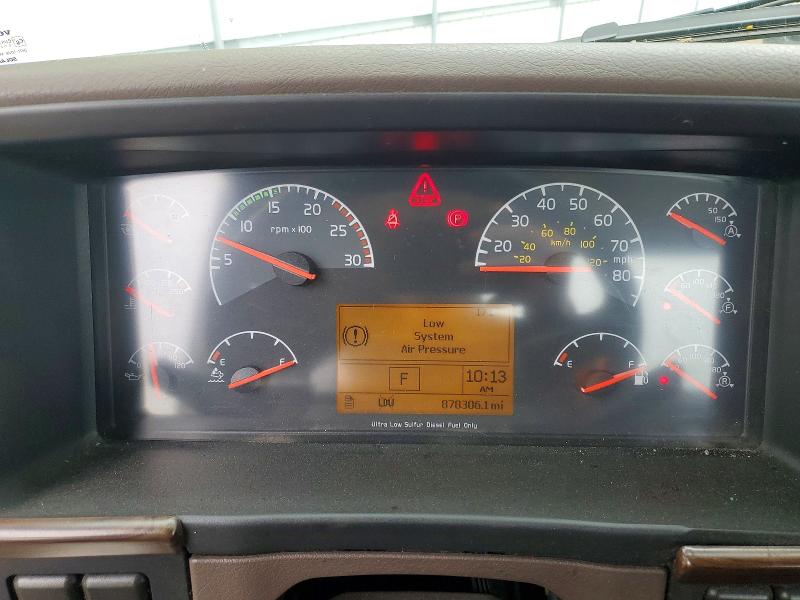 Продаж на аукціоні авто 2018 Volvo Vnl, vin: 4V4N39TG6JN892595, номер лоту: 53846816