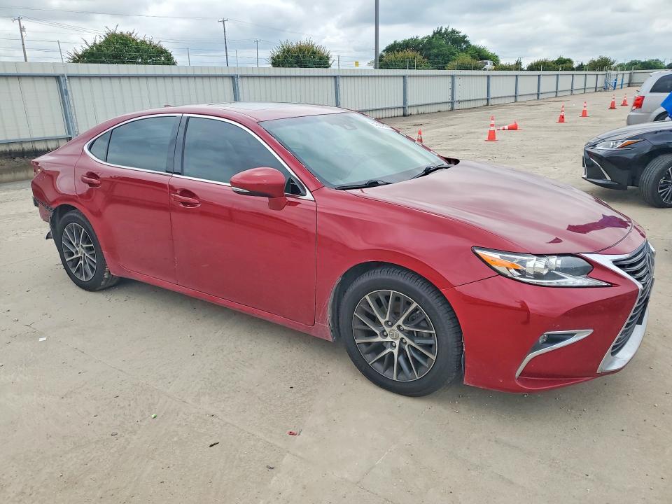 54334906 :رقم المزاد ، 58ABK1GG8JU105380 vin ، 2018 Lexus Es مزاد بيع
