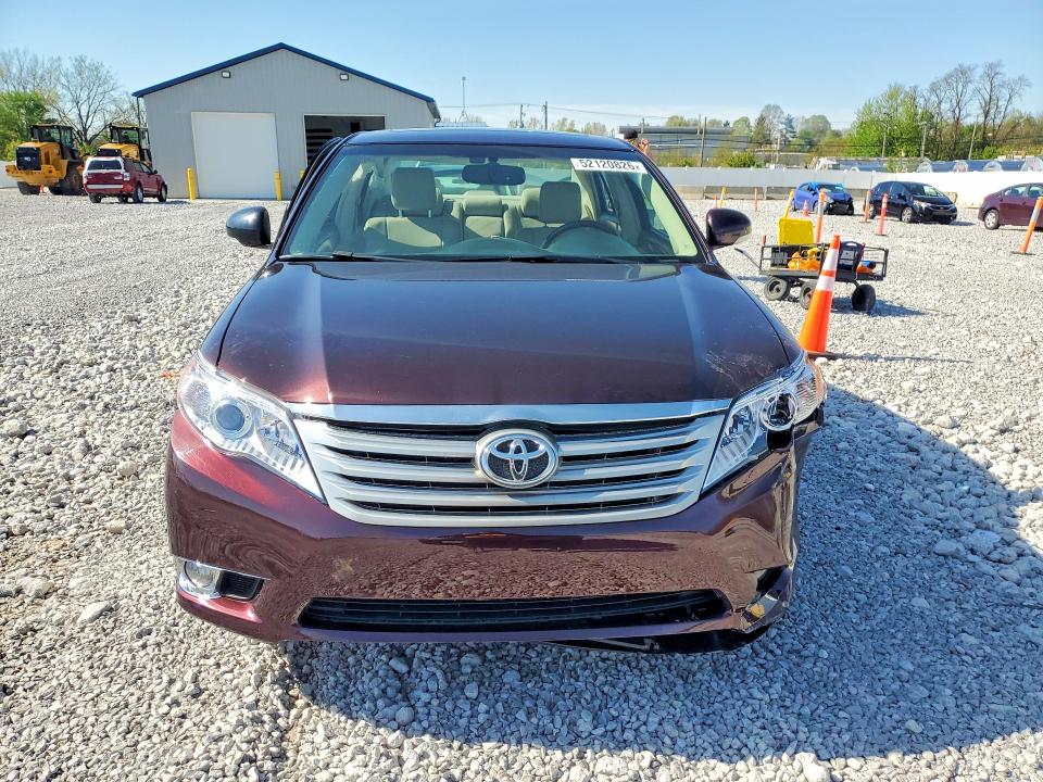52120826 :رقم المزاد ، 4T1BK3DB7BU433032 vin ، 2011 Toyota Avalon مزاد بيع