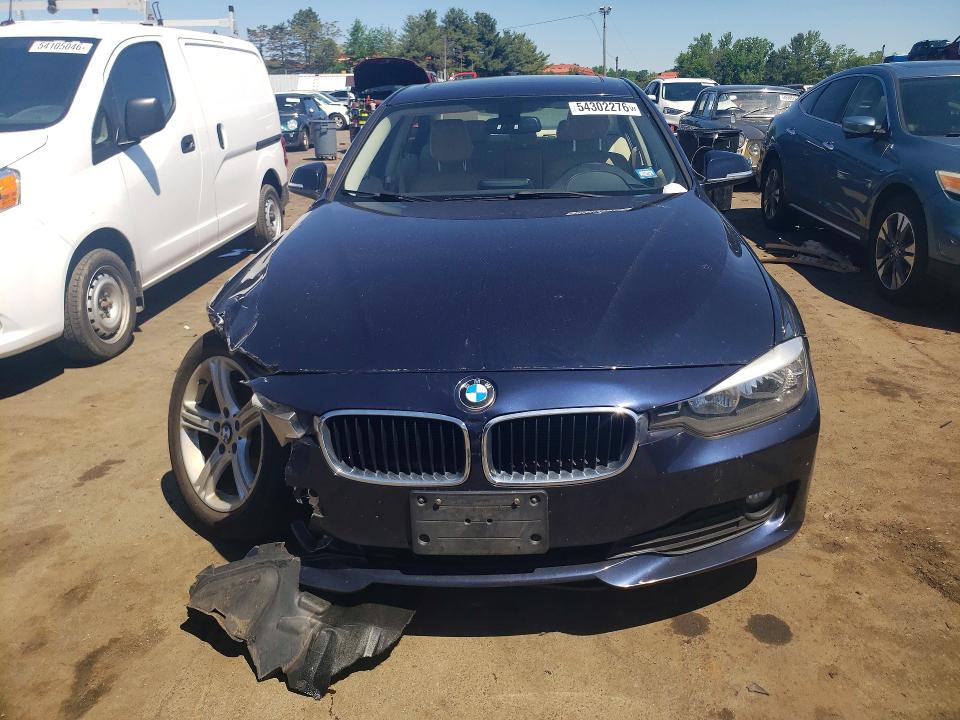 54302276 :رقم المزاد ، WBA3B1C57EK133562 vin ، 2014 Bmw 320 مزاد بيع