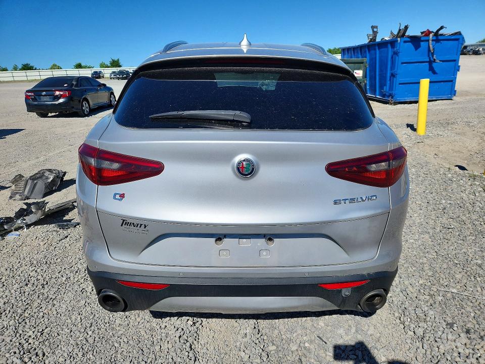 53637306 :رقم المزاد ، ZASFAKAN4J7B78197 vin ، 2018 Alfa Romeo Stelvio مزاد بيع
