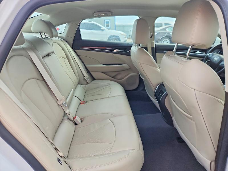 53229056 :رقم المزاد ، 1G4ZP5SS3HU204824 vin ، 2017 Buick Lacrosse مزاد بيع
