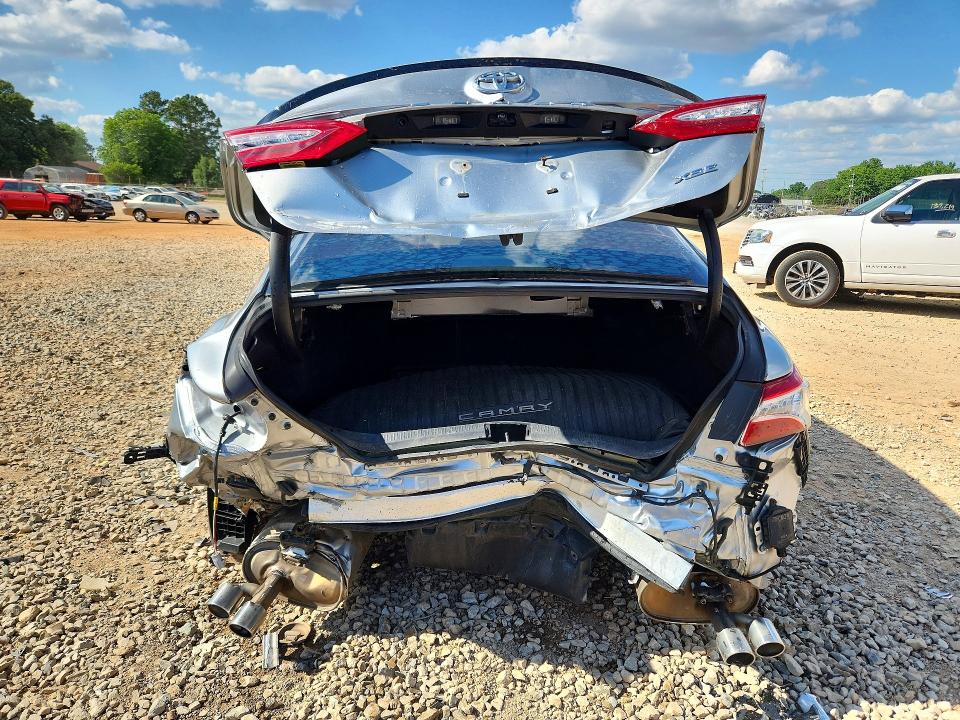 53433836 :رقم المزاد ، 4T1K61AK3LU301173 vin ، 2020 Toyota Camry مزاد بيع